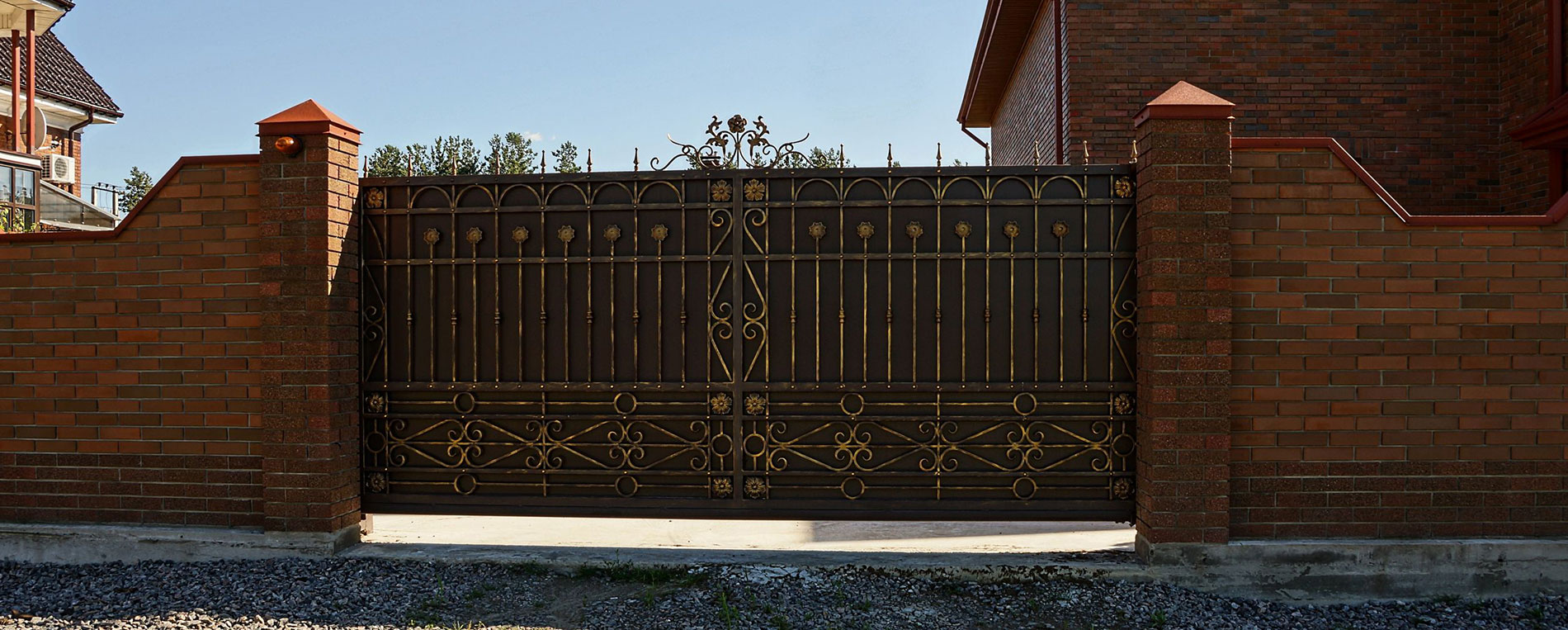 electric driveway gate